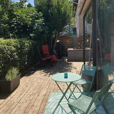Dans Cosy Avec Terrasse *